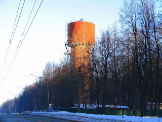 Кто возьмет билетов пачку - тот получит водокачку. (V.Yarochenko)
