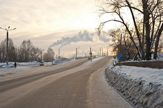 У переезда, трубы Фанерного комбината. -30 на улице (Юрий Зыкин)