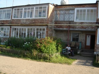 жилой дом в больничном городке (Andreas “lesowik” D)