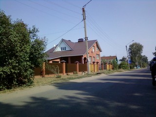улица Разина, справа дом отца биатлонистки Альбины Ахатовой (Akademuk)