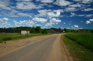 с.Холуново, виден купол церкви, слева (Юрий Зыкин)
