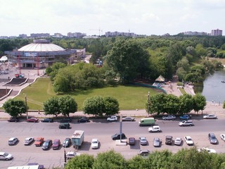 слева Цирк, справа пруды (masterkey geofam)