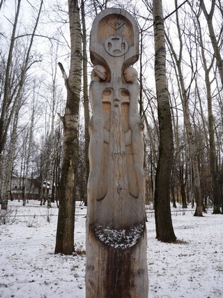 Деревянная статуя в парке им. Горького Глазов (Лекомцев Кирилл)