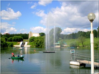 Kirov. Пруд и фонтан. (Rusinoff)