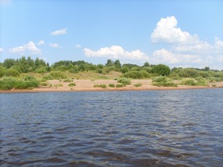 Пляж на реке Кобра (Роман Кобелев)