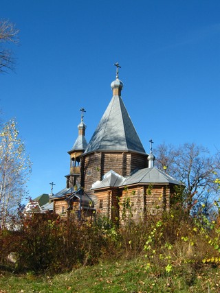 Борисоглебская церковь, вид от памятного креста (Дмитрий Зонов)