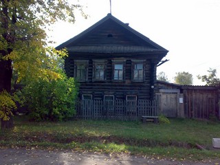 Pervomayskaya str. Grandmother Anna windows 2010 (OlegR)