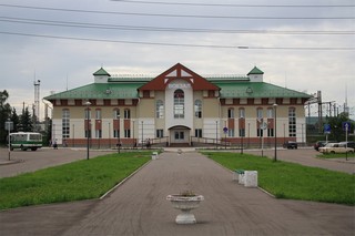 Вокзал на станции Вятские Поляны, Горьковская ЖД, Кировская область. Фото сделано 26.06.2011, 16:11 (Alexandr El'kin)