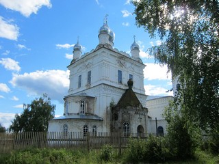 Основной объем Христорождественской церкви. (Костромич)