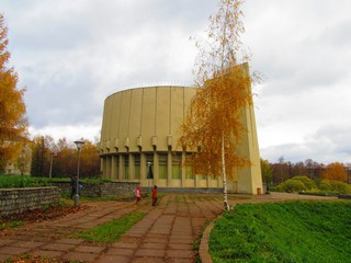 Дорожка к диораме (Дмитрий Зонов)