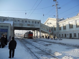 ЧС4Т с пассажирским прибывает на станцию Киров-Пассажирский 26.01.2013 (Andrey Ivashchenko)