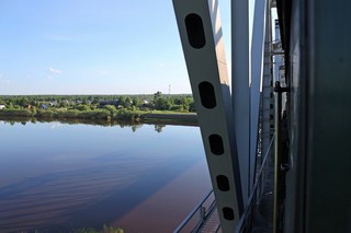 Вид из окна тепловоза. Река Вятка, вблизи станции Гирсово, Кировская область. Фото сделано 03.06.2013 (Alexandr El'kin)