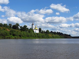 Село Юрьево, вид с реки (Дмитрий Зонов)