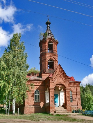Космо-Дамианская церковь в деревне Ново-Волково, построена в 1863 году (Nadezhda Shklyaeva)