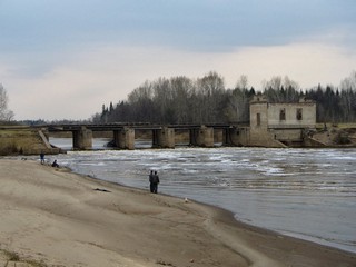 Вид на Чепецскую ГЭС (Сергей Шкляев)