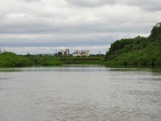 Вид на силикатный завод с реки (Дмитрий Зонов)