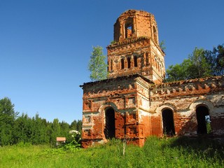 Колокольня Дмитриевской церкви (Дмитрий Зонов)