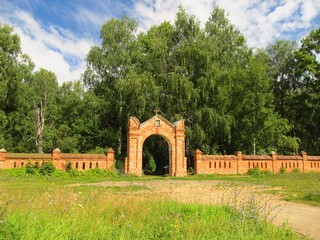 Ворота кладбища, г.Советск (Кукарка). (Дмитрий Зонов)