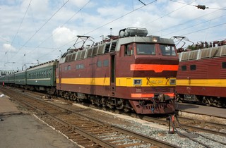 Электровоз ЧС4т-243 (Skoda 62E), ст. Киров-Пассажирский Горьковской ЖД / Electric locomotive ChS4t-243 (Skoda 62E type), station Kirov-Passajirskiy of Gorky division of RZD (12/06/2008) (Dmitry A. Shchukin)