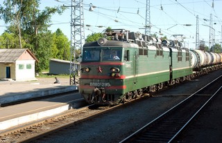 Электровоз ВЛ80с-295, ст. Балезино Горьковской ЖД / AC electric locomotive VL80s-295, Balezino station of Gorky division of RZD (15/06/2008) (Dmitry A. Shchukin)