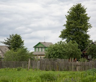 House with attic storey. Дом с мезонином. (My roads and trails)