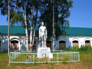 Памятник павшим воинам (Дмитрий Зонов)