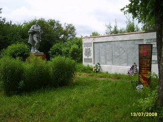 памятник погибшим в ВОВ в Рыбаковщине (sms67)