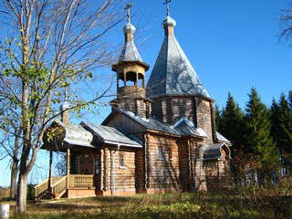 Церковь в Никульчино, вид от берега Вятки (Дмитрий Зонов)