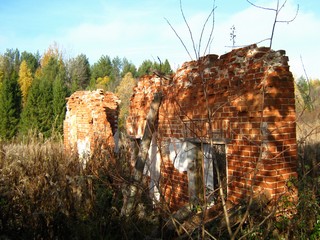 Руины жилого дома, с.Замедянцы (Дмитрий Зонов)