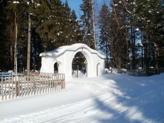 Ворота кладбища в Никульчино (Дмитрий Зонов)
