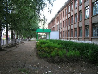 Общеобразовательная школа №2 г.Агрыз. бывшая №74 (Александр Кузьмин)