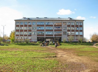Школа № 6  Воткинск. (Eugene Sky)