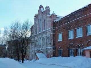 Корпус монастыря, вид со двора (Дмитрий Зонов)