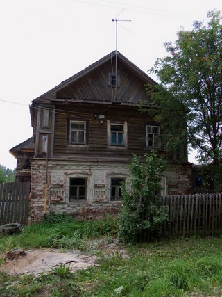 Полукаменный дом в д.Сергеевы (Дмитрий Зонов)