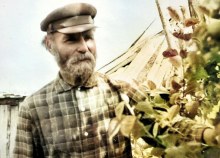 Фото в родной деревне Волково, возле дома, в 1970х гг. Фото в родной деревне Волково, возле дома, в 1970х гг.