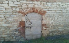 Кладовая, построенная в 1902 г. Петром Васильевичем Полянцевым (деревенское прозвище - Барбаш) photo