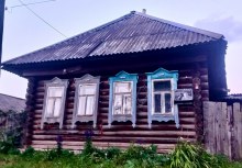 В селе Русский Турек Уржумского района есть скромный неприметный домик. Если бы не табличка, так и пройдешь, не обратишь внимания. А памятная табличка на доме гласит, что это родительский дом известного советского поэта Александра Трифоновича Твардовского, который жил здесь в мае 1936 года old_photo