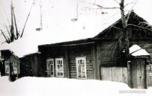 Здание аптеки на углу улиц Молодой Гвардии и Советской в п. Оричи в 1960е гг. old_photo