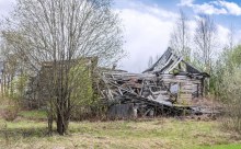 Кукмары. Руины дома. Май 2025 г. Фото Е. Чудиновских photo