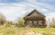 Шипишник. Заброшенный дом. Май 2025 г. Фото Е. Чудиновских photo