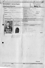 Карта военнопленного, лицевая сторона https://www.obd-memorial.ru/html/info.htm?id=82739123 document