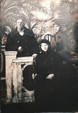 Деньгин В. И( в форме) с женой и двоюродным братом Одемениным А. Г.. Приблизитель 1938-1939 гг. portret