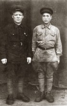 Сомов Григорий Петрович (слева). 1941 год.